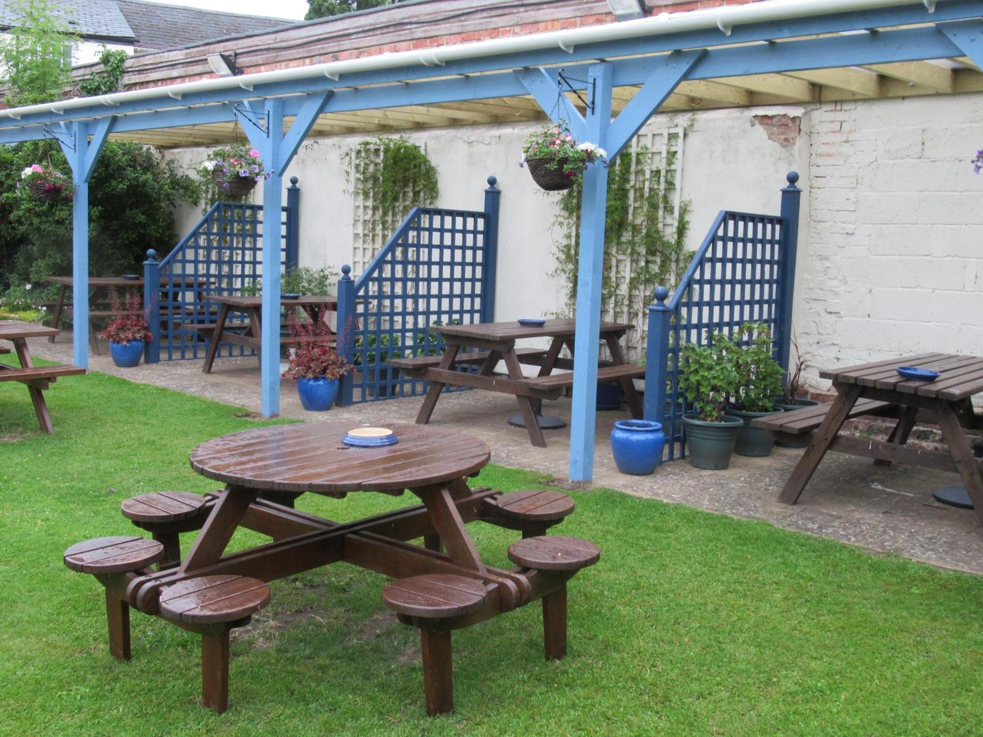 The London Inn Cheltenham Exterior photo