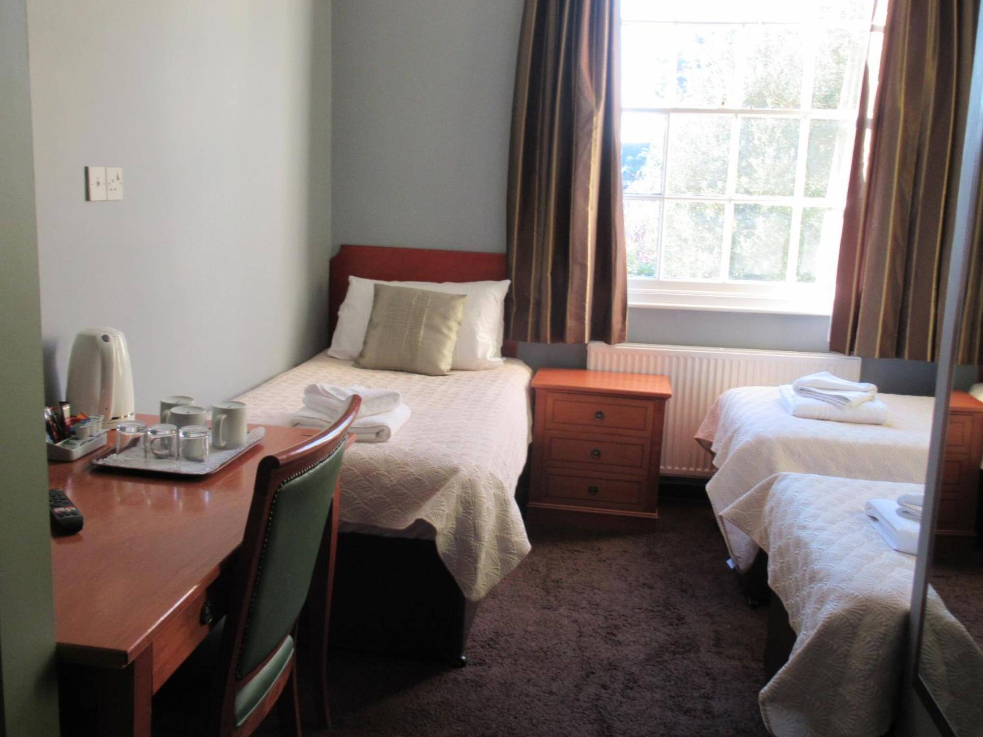 The London Inn Cheltenham Room photo